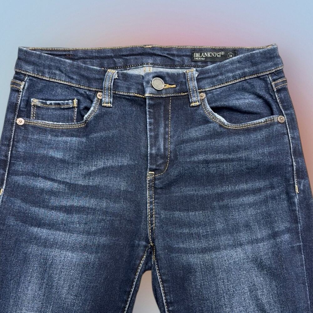 BLANK NYC Women's 26 THE BOND Distressed Skinny Blue Jeans